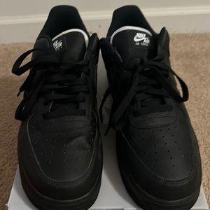 Nike Air Force 1 ‘07 black white size 12m/13.5w